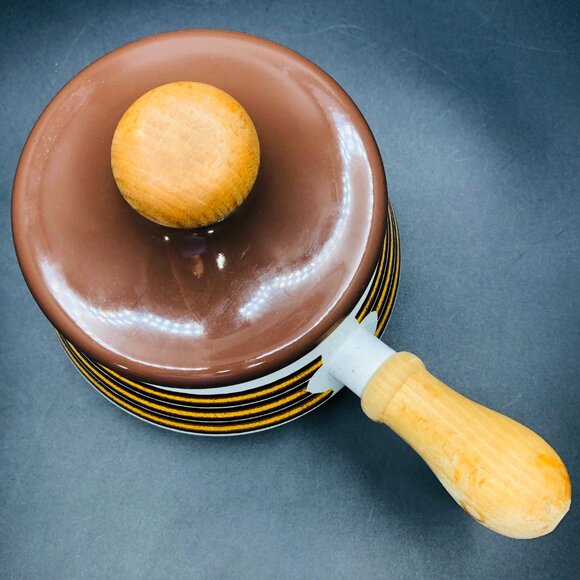 70s Levcoware Vintage Brown Orange Enamel Fondue Pot with Lid Wood Handle Knob - Picture 4 of 9